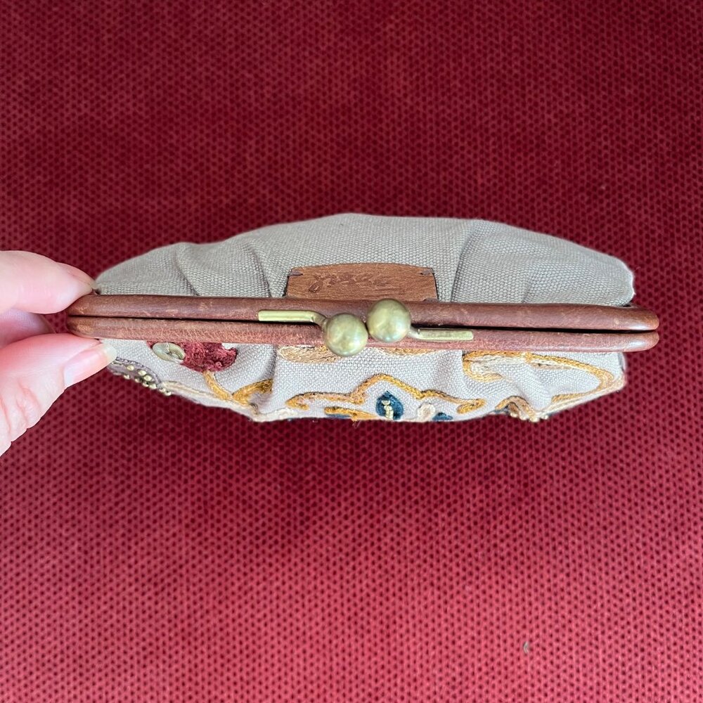 FOSSIL Crewel Frame Mini Multicolor Kisslock Clutch Canvas Crossbody Purse - Picture 10 of 16